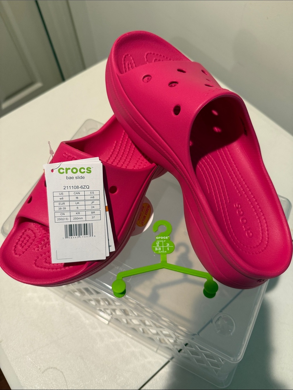 NWT CROCS Bae Slide Platform Sandals Dragon Fruit Pink Slip On NEW 8W
